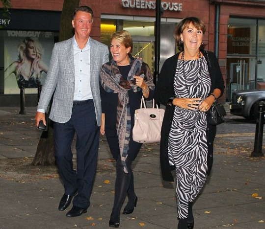 Van Gaal enjoys night out