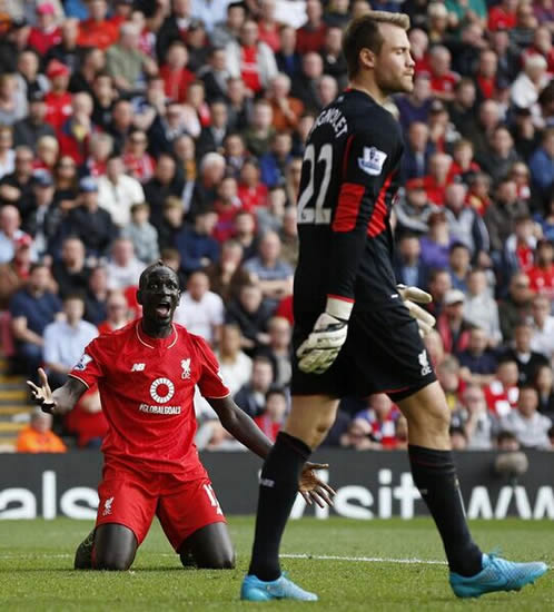 Liverpool round-up: Reds ready to sign Valdes, Rodgers unhappy with Mignolet