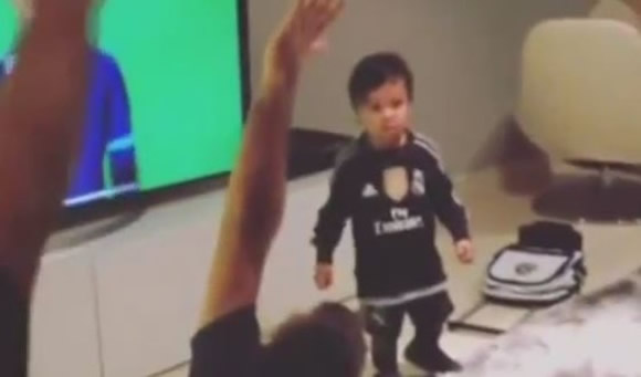 Navas Jr celebrates for CR7