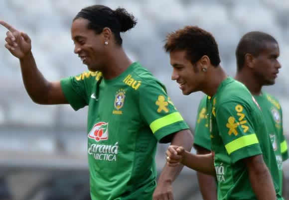 Ronaldinho: Neymar is my Barcelona heir