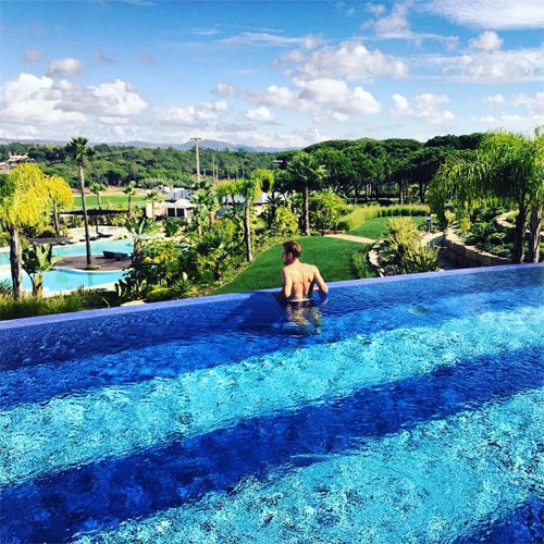 Tottenham star Harry Kane enjoys sunny break in Portugal