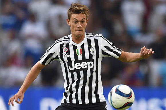 Arsenal boss Arsene Wenger sets to swoop for £15m Juventus starlet in January