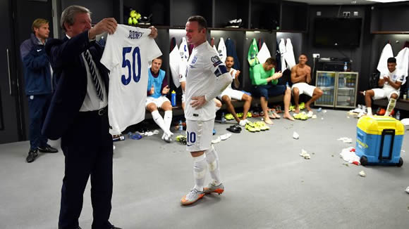 Wayne Rooney admits facing 'huge challenge' to start for England