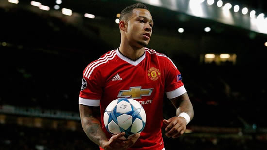 Memphis Depay must be strong at Man Utd, says Arjen Robben