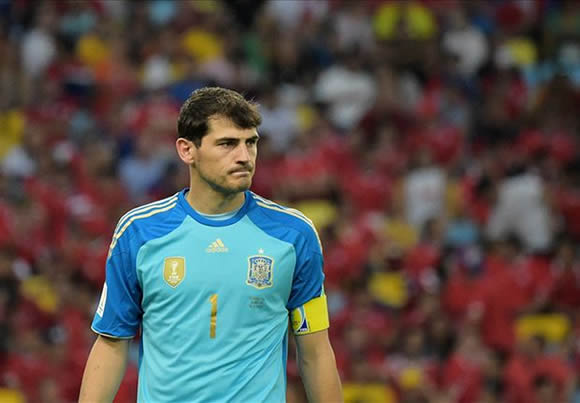 Casillas reaches 100 clean sheets for Spain