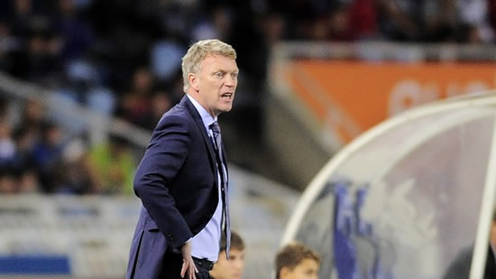British coaches should follow Gary Neville's lead and take jobs abroad, says David Moyes