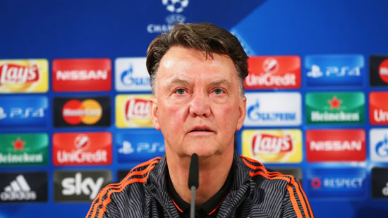 Louis van Gaal challenges players to prove they belong at Man Utd