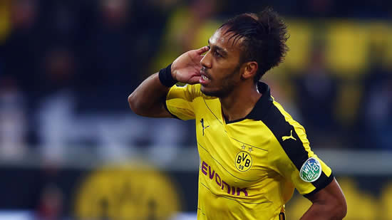 Pierre-Emerick Aubameyang confirms Borussia Dortmund stay