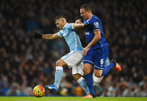 Manchester City 0 - 0 Everton: Raheem Sterling feels aggrieved as Everton hold on for a point
