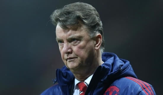 Van Gaal offered to resign as Man Utd boss after defeat