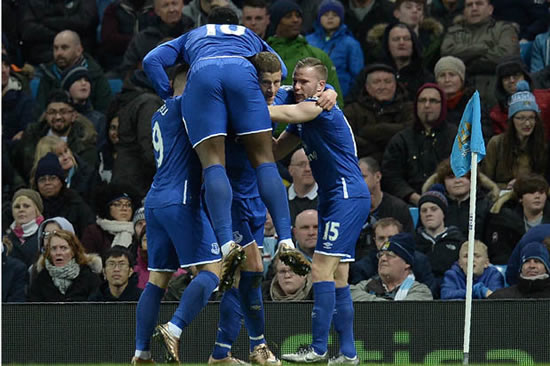 Man City 3 Everton 1 (Agg 4-3): Aguero header sends Pellegrini's men to Wembley
