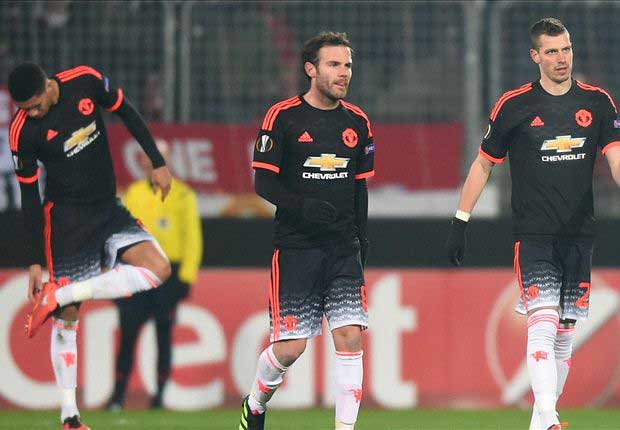 Midtjylland 2-1 Manchester United: De Gea injury compounds miserable Europa League defeat