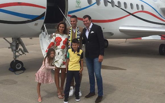 Coach of Euro giants hits back at ex-Manchester United, Arsenal star & Chelsea target after criticism