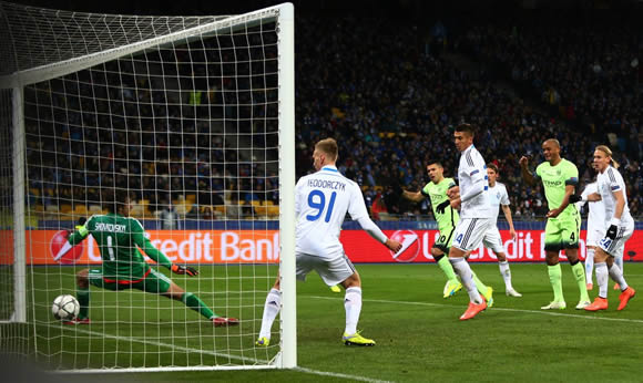 Dynamo Kyiv 1 - 3 Manchester City: Manchester City come through Dynamo Kiev test