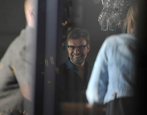 Jurgen Klopp films TV advert in Liverpool city centre