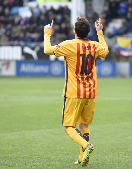 Eibar 0 - 4	Barcelona: Two-goal Lionel Messi sparkles