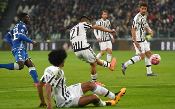 Juventus 1-0 Sassuolo: Dybala nets winner to extend Juve's lead