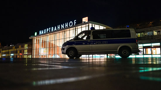 Police attacked by Kaiserslautern fans in 'massive' Cologne riot