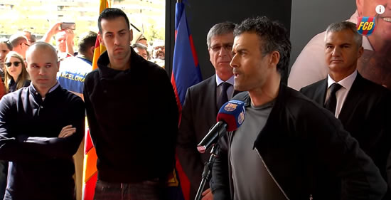 The Barcelona first team visit the Johan Cruyff memorial