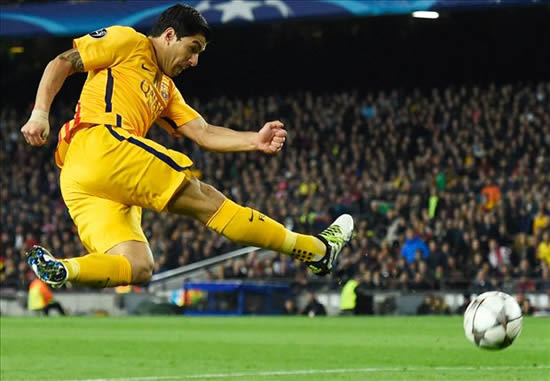 Barcelona 2 - 1 Atletico de Madrid: Luis Suarez brace gives Barcelona advantage against 10-man Atletico Madrid