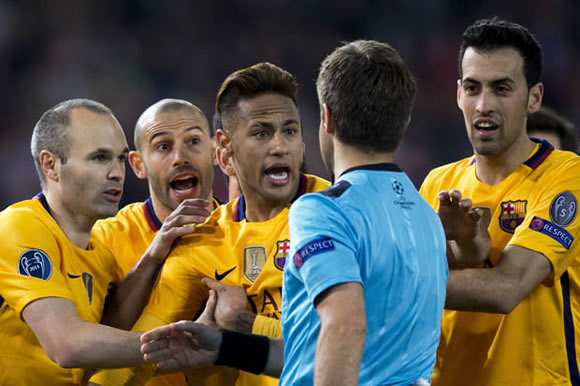 West Ham rocked as Barcelona prepare £50m raid for Dimitri Payet