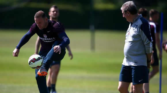 Hodgson: Rooney's Euro 2016 place is assured