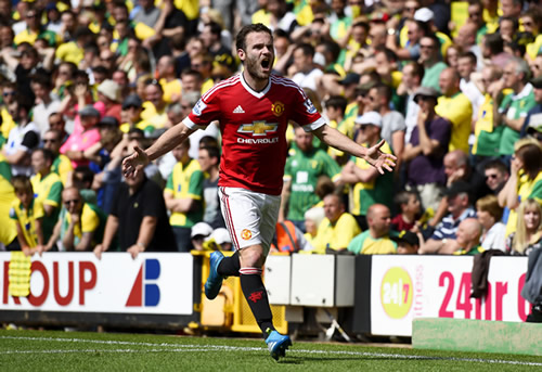 Norwich City 0 - 1 Manchester United: Norwich in trouble after Manchester United win at Carrow Road