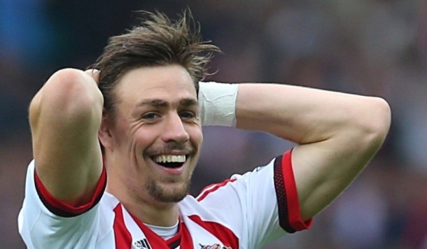 Coates extends Sporting loan