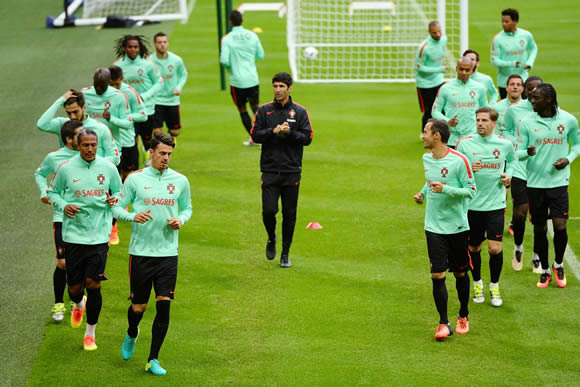 Portugal boss Fernando Santos urges team to prove they can play without talisman Cristiano Ronaldo against England