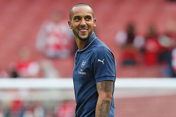 Liverpool ready to offer Arsenal forward Theo Walcott four-year deal worth £25m
