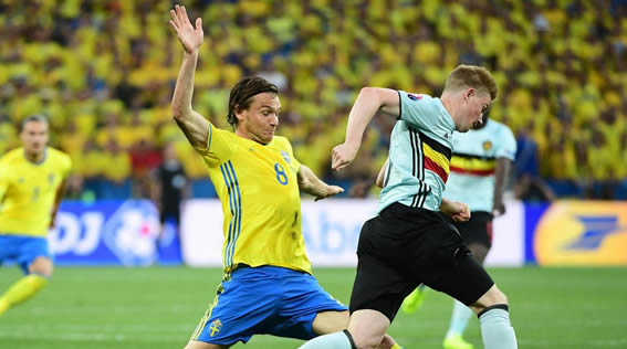 Radja Nainggolan sends Belgium through as Sweden crash out, Zlatan Ibrahimovic bows out with loss