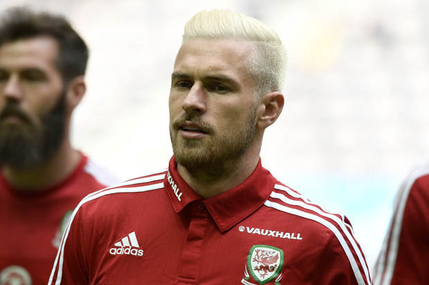 Transfer News: Man Utd eye £50m Euro 2016 ace, Arsenal starlet talks, £18m Chelsea snub