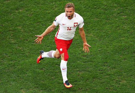 VIVA KUBA! POLAND’S EURO 2016 HERO TRIUMPHING AFTER CHILDHOOD TRAGEDY