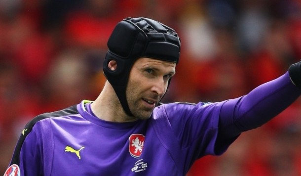 Cech quits Czech Republic role