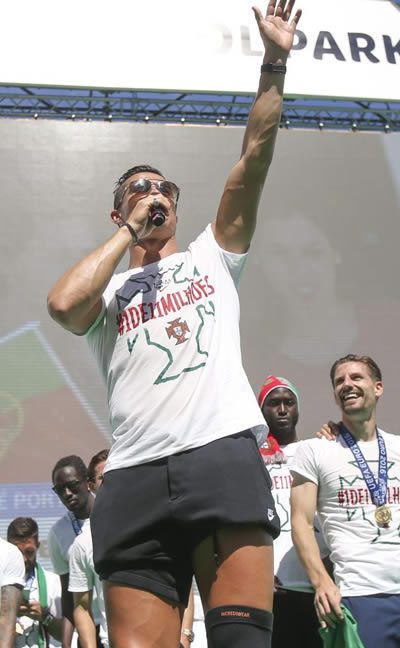 RON TOP AGAIN Forbes rich list: Cristiano Ronaldo gets another one over on Lionel Messi as highest earning sports stars are revealed