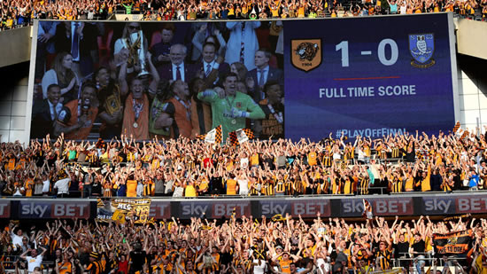 Mike Phelan wants Hull job and says 'watch this space'