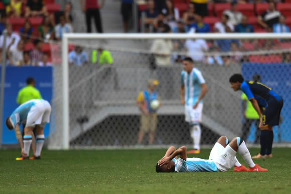 Rio Olympics 2016 football: Defending champions Mexico and crisis-hit Argentina both crash out at group stage