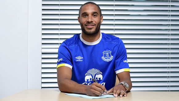 Ashley Williams completes transfer to Everton from Swansea