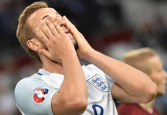 Napoli make Harry Kane approach