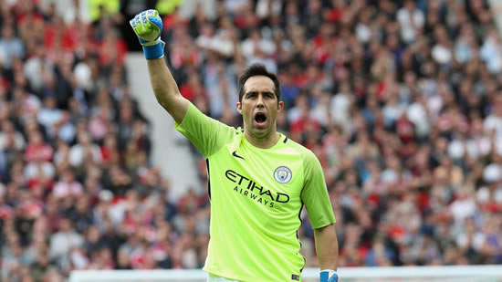 Claudio Bravo pushed through Manchester City move after being benched by Barcelona