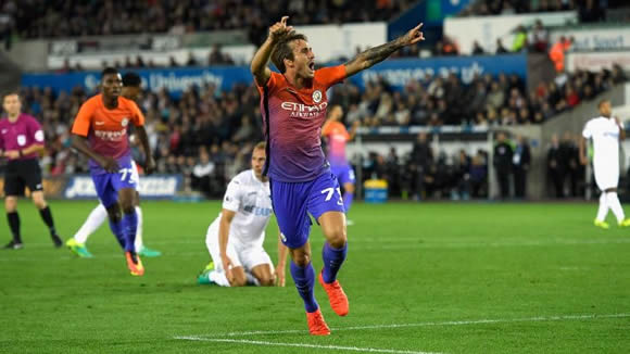 Man United and Man City both earn wins to advance in EFL Cup