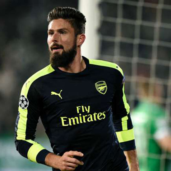 Ludogorets 2-3 Arsenal: Ozil completes stunning comeback to clinch qualification