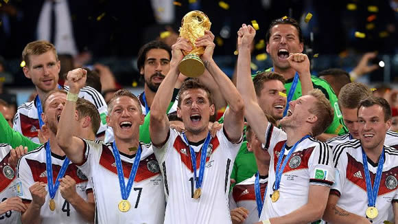 Former Germany striker Miroslav Klose retires to start coaching career