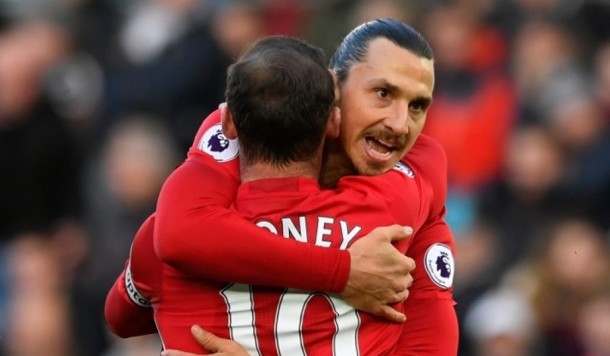 Manchester United cruise past Swans