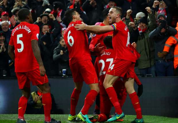 Liverpool 2-0 Sunderland: Coutinho injury puts a damper on win