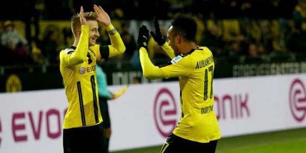 Borussia Dortmund 4-1 Gladbach: Aubameyang double fires hosts back to winning ways