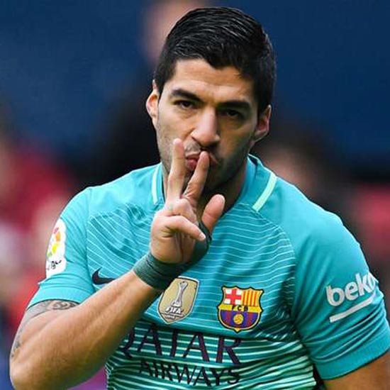 Suarez refuses to give up La Liga title fight