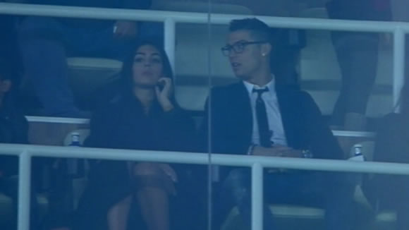 Ronaldo's new girlfriend in Bernabeu crowd