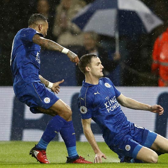 Chelsea 1-0 West Brom: Costa goal seals win as Conte's men return top