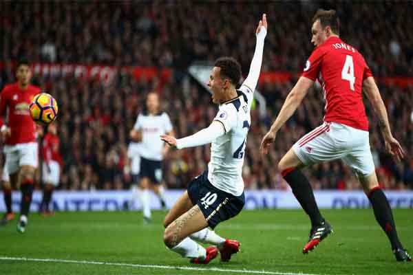 Manchester United 1-0 Tottenham: Mkhitaryan winner earns Red Devils victory